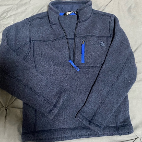 The NorthFace half zip sweater for boy size xs for size 4-5 boy. Like new. - Picture 1 of 4